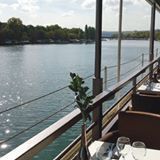 Le Salon Sur L'Eau