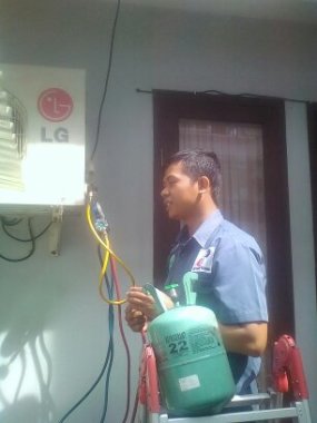 Pengisian Freon R410a