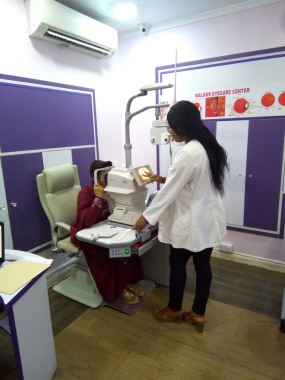 Eye exam room 