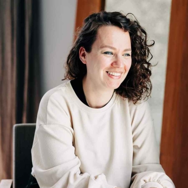 Clélia Guilbot Maquilleuse ﹠ Coiffeuse Évènementiel