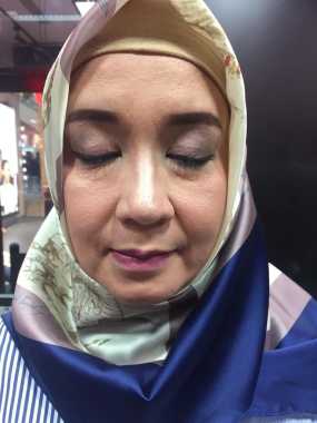 Natural hijam look