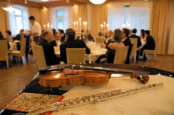 Leo Frankl, Hochzeits-Fotograf, München
>> im Festsaal