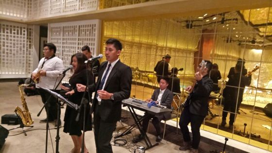 Wedding preform. UOB Hall Jakarta. 2 Vocalist, Guitarist, Bassist, Cajoonist, Keys, Saxophonist. If you interested, send me your email to vickyachmad@gmail.com