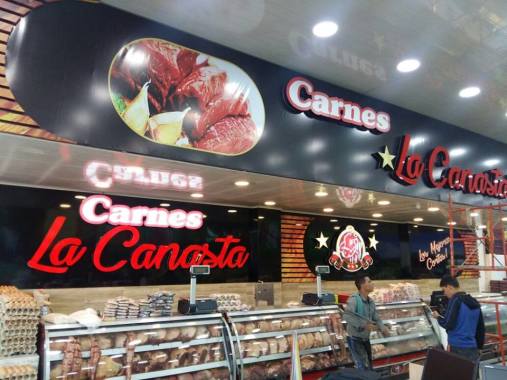 aviso en acrilico decoración en alucobon y vinilo adhesivo