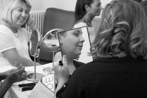 Auto-maquillage
Retrouvez votre féminité en restant maquillée naturellement. Revisitons ensemble les gestes simples de mise en beauté de votre visage. Avoir bonne mine.