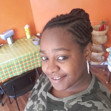 Femme De Manage Ou Garde Enfant