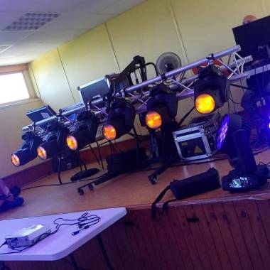 Structure Mobile avec 6 Lyres pour Anniversaire