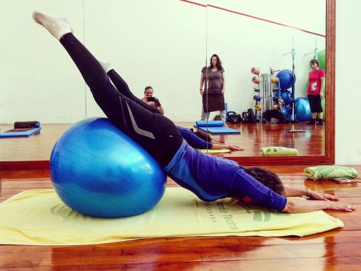 Disfruta yoga jugando
