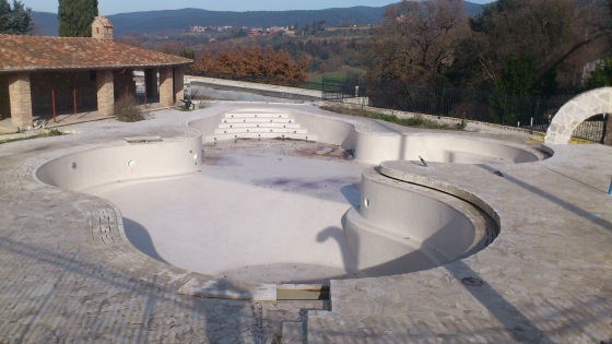 Piscina in villa a Calvi dell'Umbria