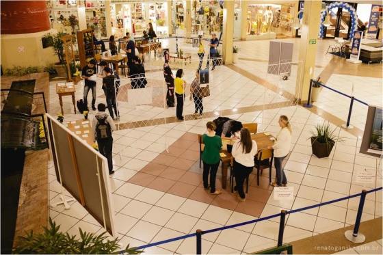 Organização e Atuação na Exposição VidaXMorte: prevenindo o suicídio realizado no Shopping Cidade das Flores.