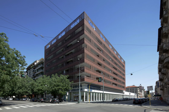 2007 - 2010 - CSP/CSE - Complesso commerciale residenziale con autorimessa interrata in via Losanna, 20 via Fauchè (MI)