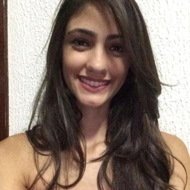 Tainara Botaro Advogada