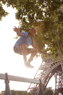 Saut d'Eiffel ...