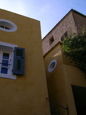maison de ville à Lumio (Corse)
renovation compléte et aménagement intérieur