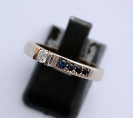 bague or diamant saphirs