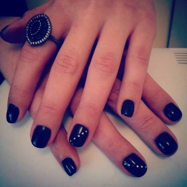 Verniz de Gel - Marca Andreia - Preto com brilhos.