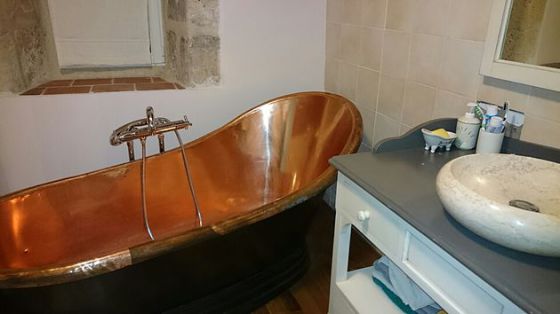 Rénovation dans une salle de bain.
