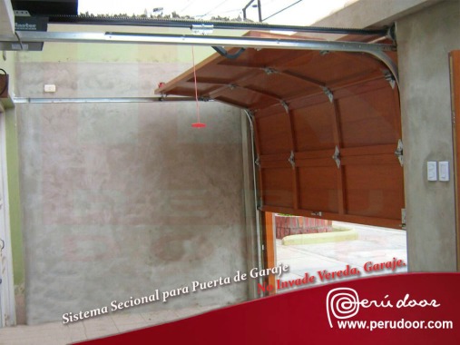 Puertas seccionales de garaje peru door