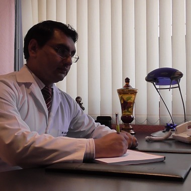 Dr. Luis Cadena Cirujano - Urólogo, Quito, Cirugía Minimamente Invasiva Telef: *information hidden*
