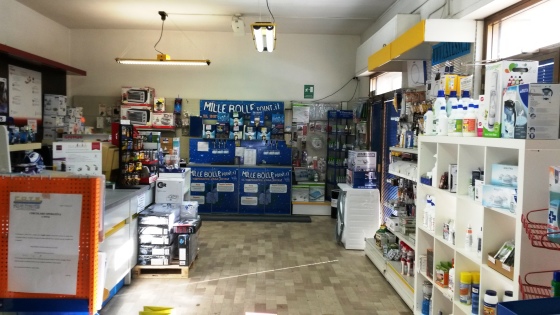 L'interno del negozio di Prato