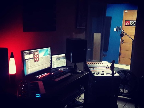 El Control Room de noche