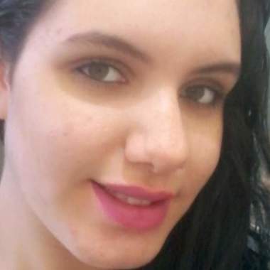 Bianca Babá E Faxineira