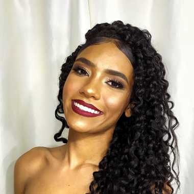 Stefany Almeida - Maquiadora Profissional