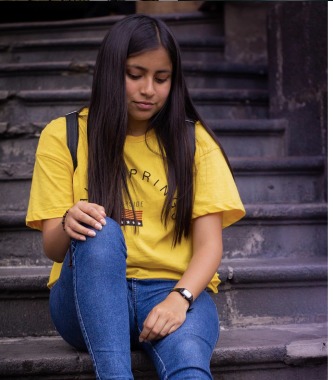 MODELO: DAISY CHILUISA