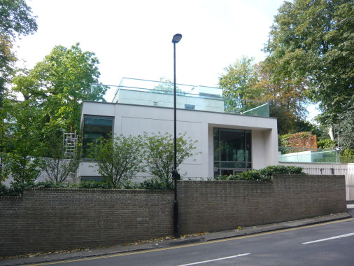 New-build contempary house in Highgate, London