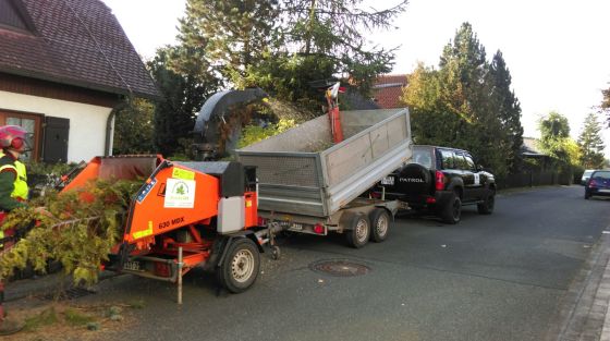 Häckseln des Astwerkes bis 21cm Durchmesser