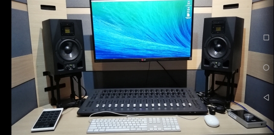 Estudio de posproducción a mi disposicion. 