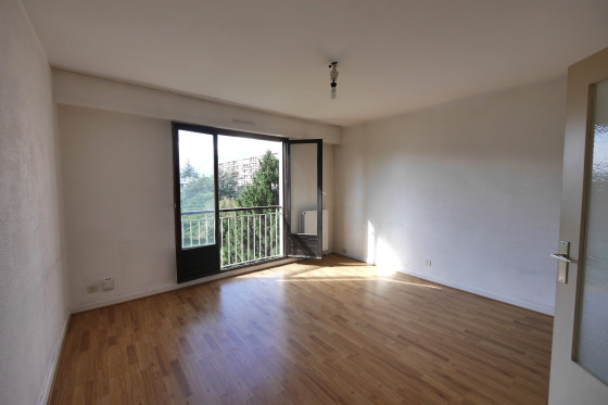 Pose parquet stratifié