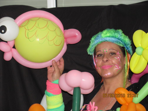 Sculpture sur ballons, en échasses, avec chariot en déambulation, en fixe