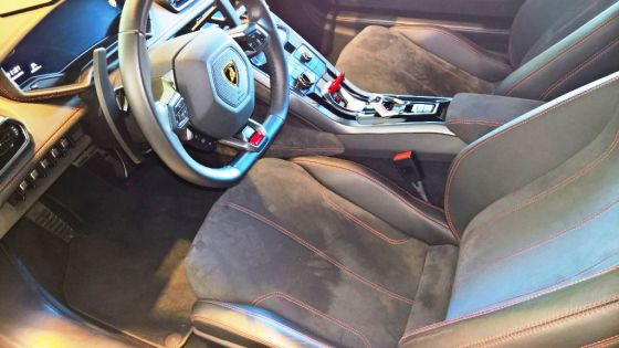 INTERNI LAMBO HURACAN