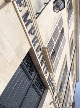 Un bâtiment historique classé, entièrement rénové par les propriétaires des lieux Lydia et Pascal Desbois.
Labellisé : Écolabel Afnor, Loire à Vélo, Accueil Vélo, Tourisme Handicap.