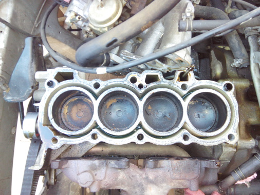 joint de culasse sur nissan micra 1.2l essence de 1990