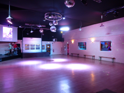 Grande salle de 190m² avec vidéo projecteur