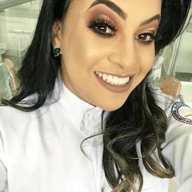 Amanda Reif Cirurgiã Dentista