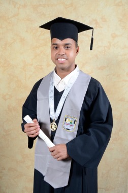 Con mi titulo de Licenciado