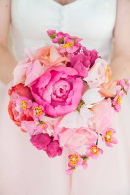 Bouquet de pivoines, roses et fleurs de cerisier - fleurs en soie
