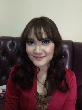 Makeup  n hairdo  Vya