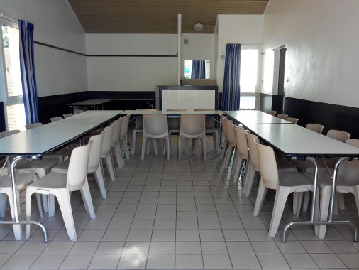 Salle des Alouettes- 25 personnes 100 € la journée - 200 € le week-end