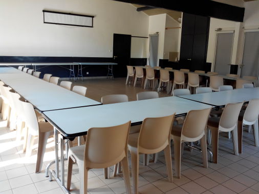 Salle des Mouettes - 50 personnes 200 € la journée - 350 € le week-end