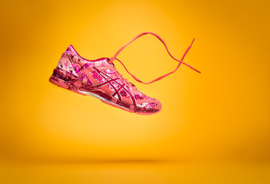 Packshot chaussures de sport pour femme