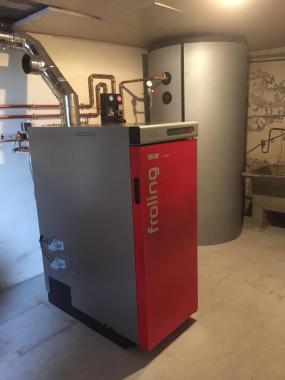 Installation d'une chaudière bois buches avec accumulateur 1500 litres