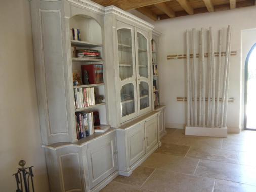 Artisan menuisier-ébéniste depuis 1993 à la Chapelle Saint Laud (49), je vous propose la création, la pose et la restauration de tous vos meubles et boiseries sur mesures.
Je dispose d'une équipe hautement qualifiée, passionnée, ayant le goût du détail, pour la création de menuiseries bois et PVC (portes, volets, portails, portes cochères) selon vos souhaits et à vos mesures.
Nous avons une grande expérience dans la restauration, la transformation de meubles anciens et la fabrication de tous meubles sur mesures et de grande qualité.
Nous répondons à toutes demandes pour le décapage de vos boiseries (cuisines, meubles, portes, volets, portails, etc...)
Nous pouvons donner un nouveau look à vos meubles. Notre travail est très soigné et garanti.
Notre équipe est à l'écoute de vos besoins et saura s'adapter à vos souhaits tout au long de votre projet.
Nos prix sont très attractifs et pouvons vous proposer des facilités de paiement. Devis gratu