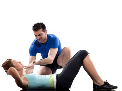 Le bon exercice et la bonne posture pour votre sécurité afin que restiez en forme.