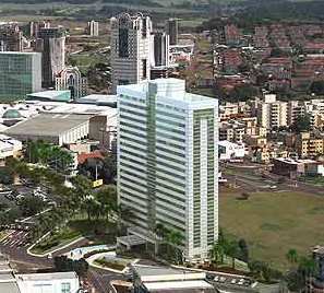 Centro Profissional Ribeirão Shopping - Ribeirão Preto - SP - Autor: Eduardo Salata. Participei de todo o processo do projeto, realizando os desenhos técnicos e respectivos detalhamentos para a obra.