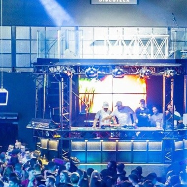 Angelo Ospina Deejay Speaker Locutor De Radio, Actual Residente De Velice Torrevieja Una De Las Salas Más Importantes De España Ðj Musica Comercial Y Techno Y Techouse
