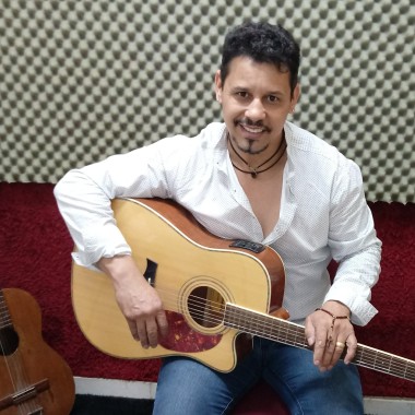 Adriano Duart  Acústico